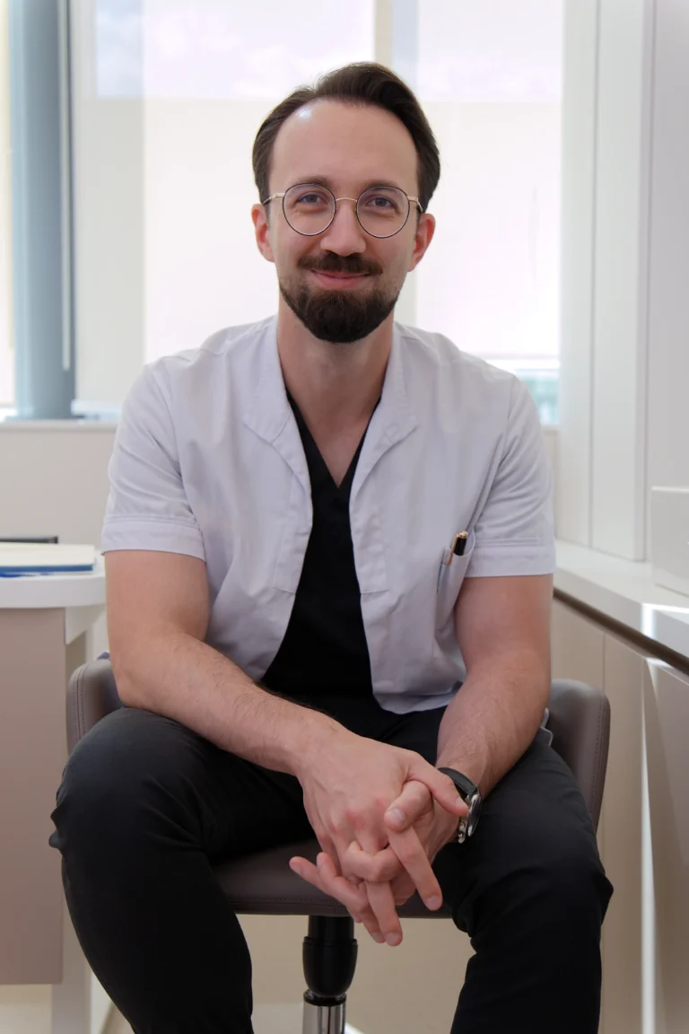 Fotografie cu Medic Specialist Chirurgie Generală Ștefan Iacob - Regina Maria, Brașov - Chirurgie Minim-Invazivă